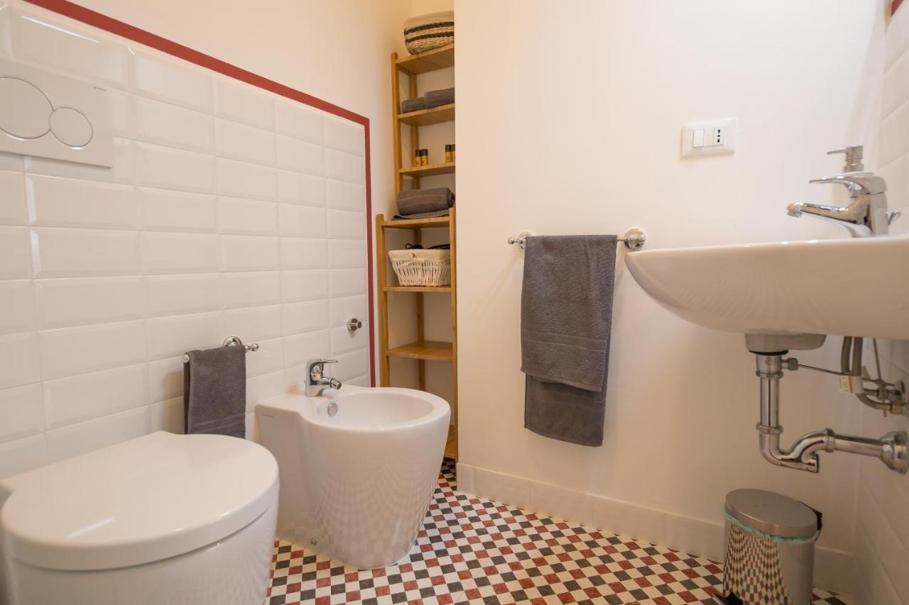 B&B In Acquaviva Livorno Exteriör bild