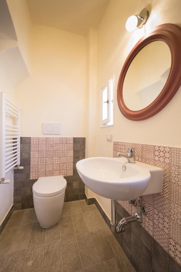 B&B In Acquaviva Livorno Exteriör bild